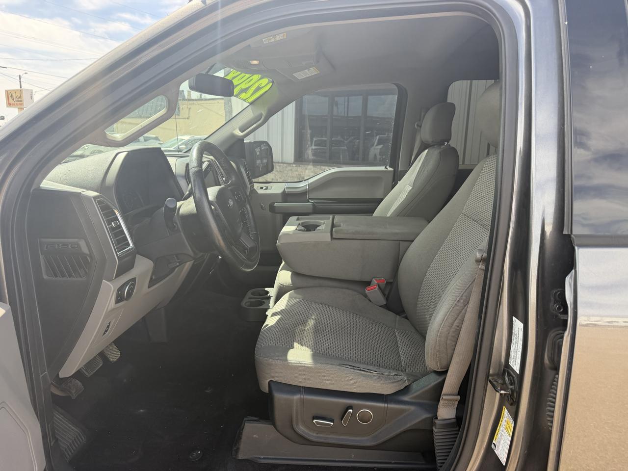 Ford F-150 4WD SuperCab 145" XLT 2015