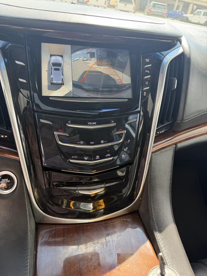 Cadillac Escalade ESV 2WD Luxury 2015