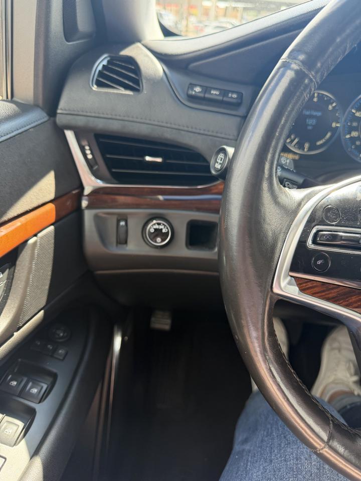 Cadillac Escalade ESV 2WD Luxury 2015