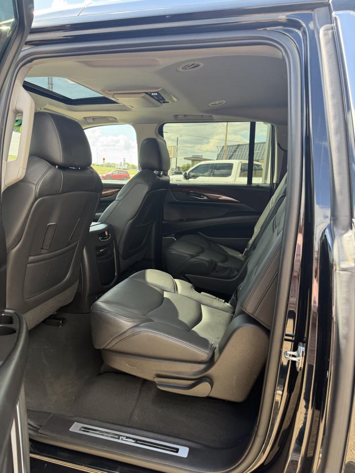 Cadillac Escalade ESV 2WD Luxury 2015