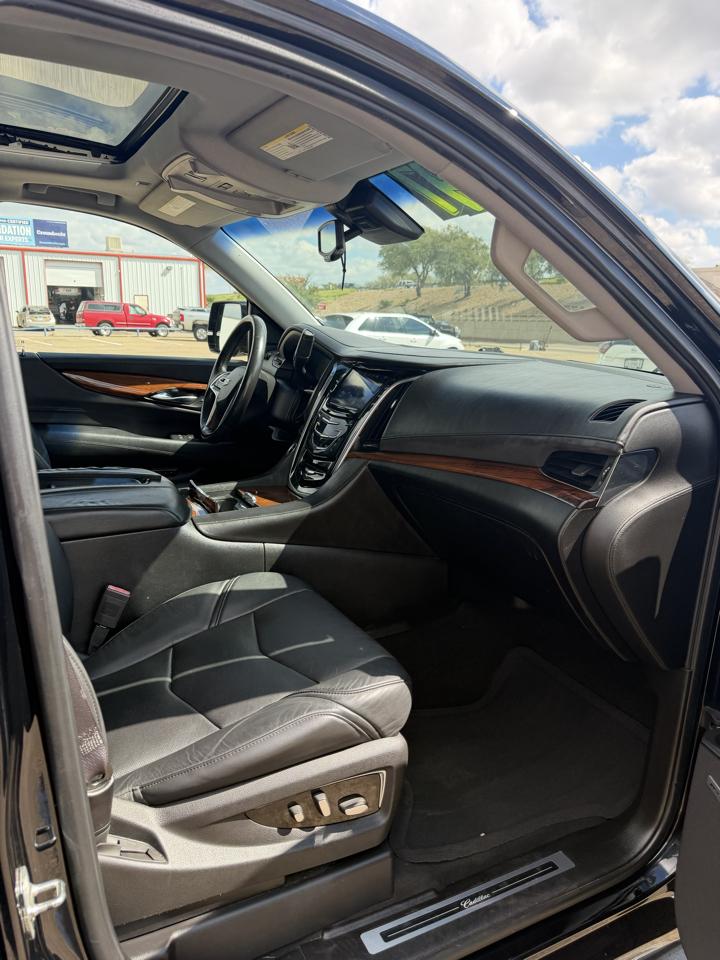 Cadillac Escalade ESV 2WD Luxury 2015