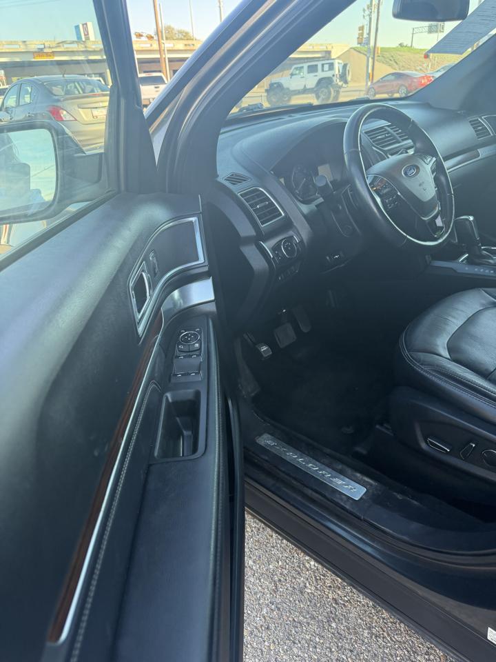 Ford Explorer Limited 4WD 2017