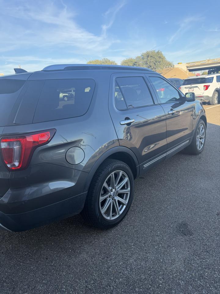 Ford Explorer Limited 4WD 2017