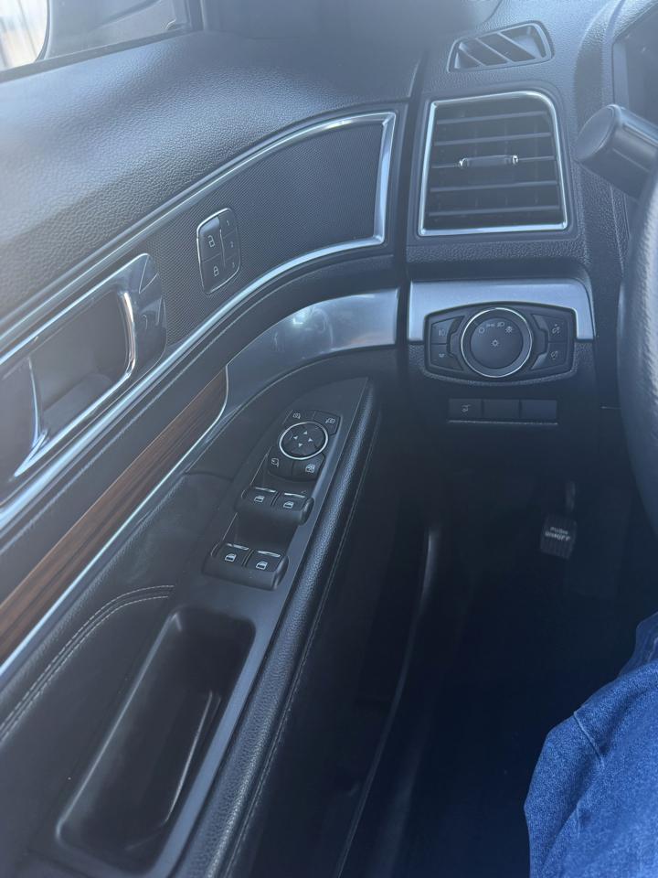 Ford Explorer Limited 4WD 2017