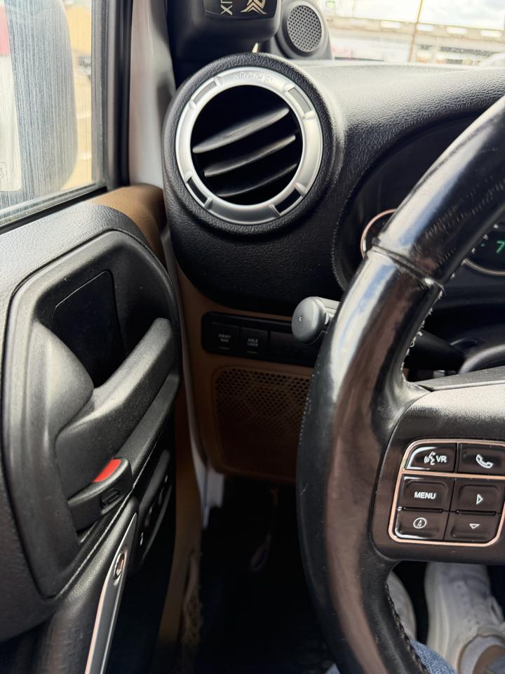 2013 Jeep Wrangler Unlimited Rubicon - Photo 7