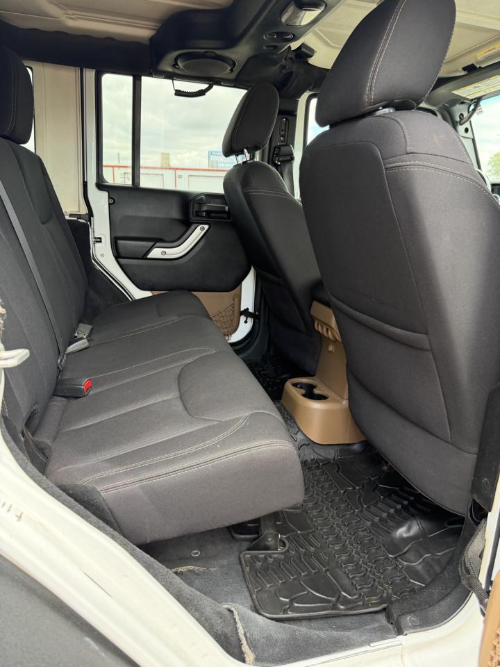 2013 Jeep Wrangler Unlimited Rubicon - Photo 13
