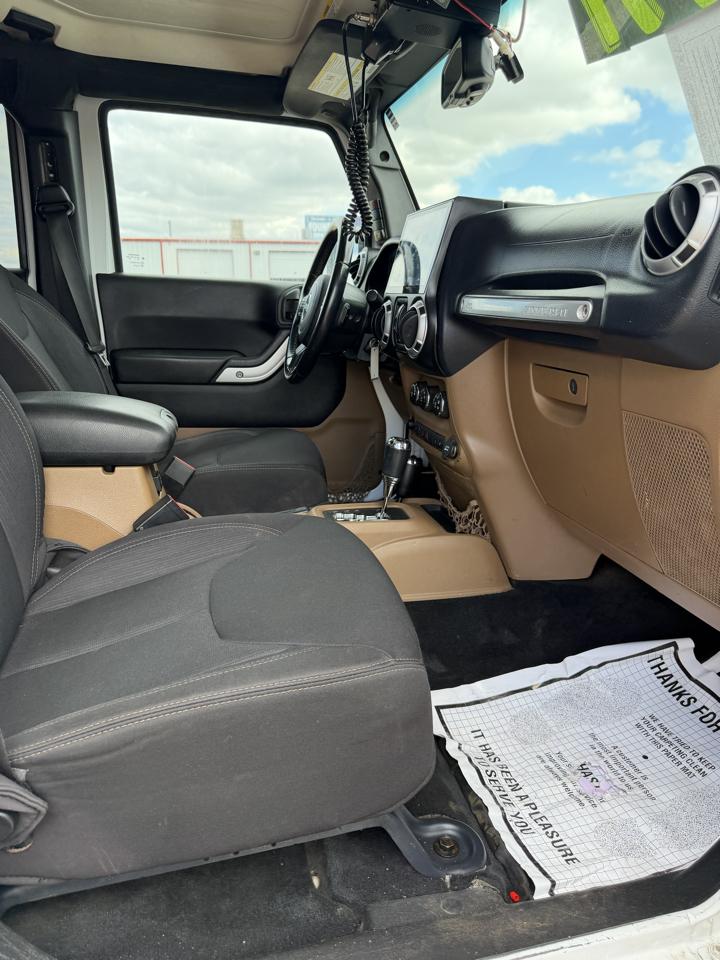 2013 Jeep Wrangler Unlimited Rubicon - Photo 14
