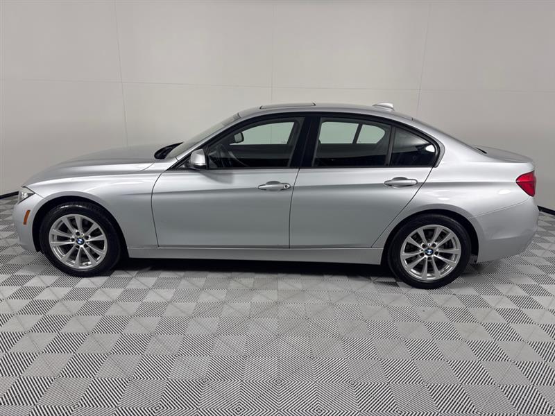 BMW 3-Series 320i Sedan 2017