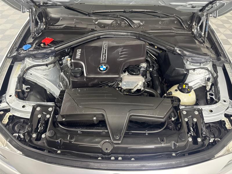 BMW 3-Series 320i Sedan 2017