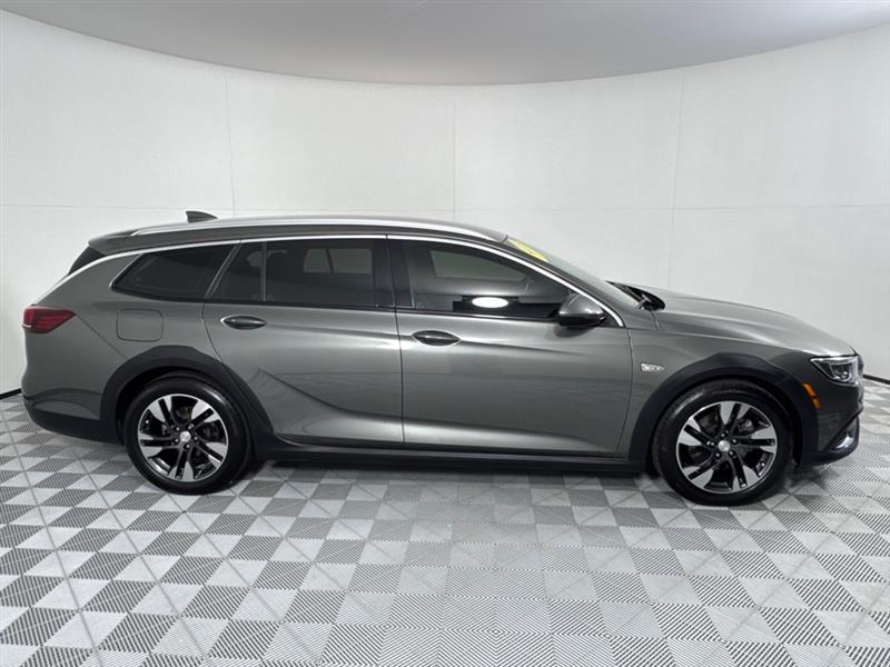 Buick Regal TourX Essence 2018