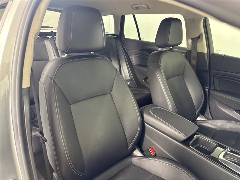 Buick Regal TourX Essence 2018