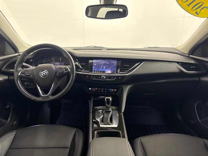 Buick Regal TourX Essence 2018