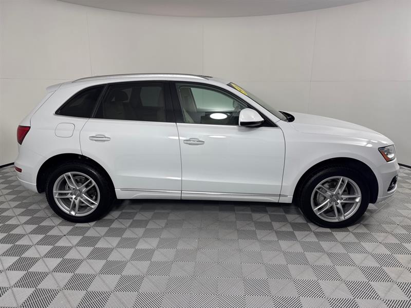 Audi Q5 2.0T Premium quattro 2016