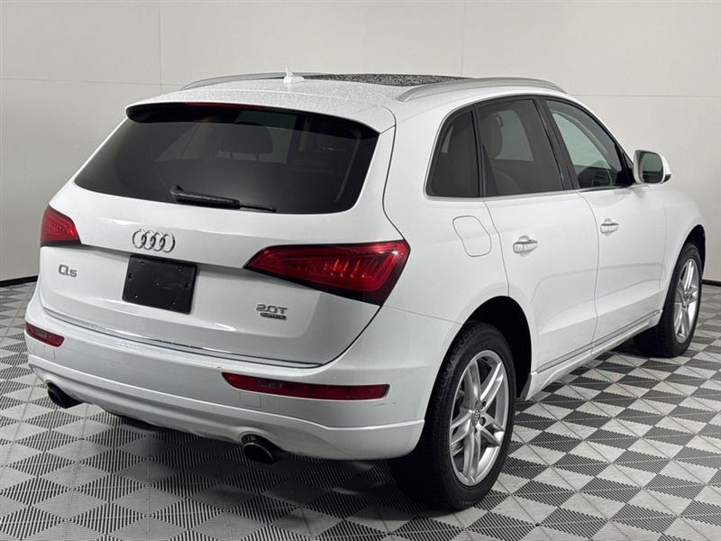 Audi Q5 2.0T Premium quattro 2016