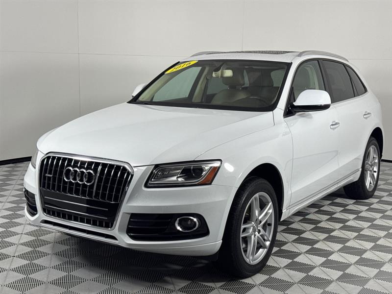 Audi Q5 2.0T Premium quattro 2016