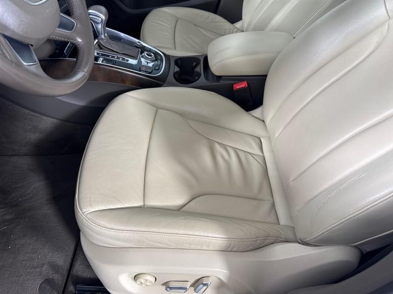 Audi Q5 2.0T Premium quattro 2016