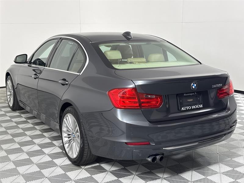 BMW 3-Series 328i Sedan 2012