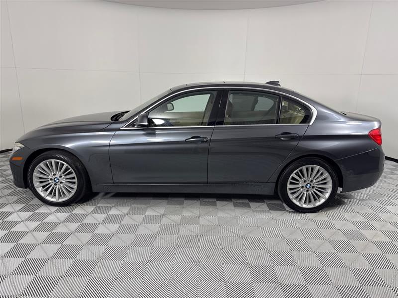 BMW 3-Series 328i Sedan 2012