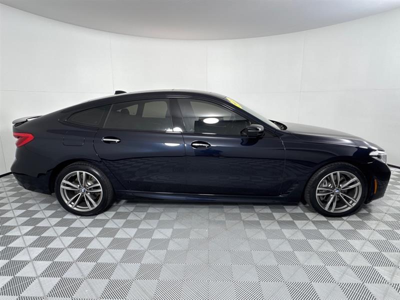 BMW 6-Series Gran Turismo 640i xDrive 2018
