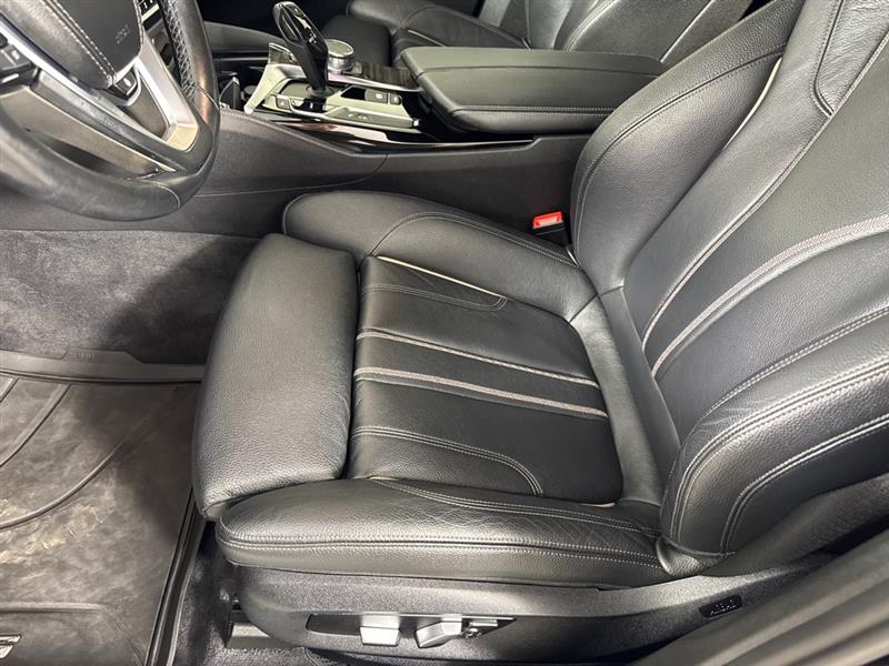 BMW 6-Series Gran Turismo 640i xDrive 2018