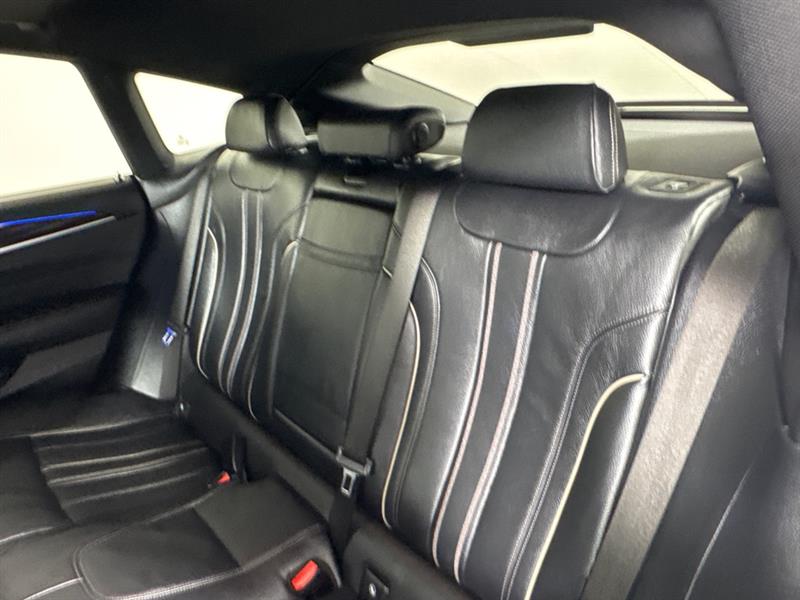 BMW 6-Series Gran Turismo 640i xDrive 2018