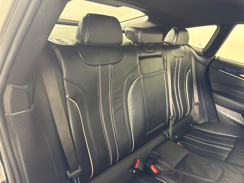 BMW 6-Series Gran Turismo 640i xDrive 2018