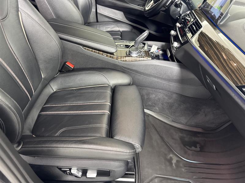 BMW 6-Series Gran Turismo 640i xDrive 2018