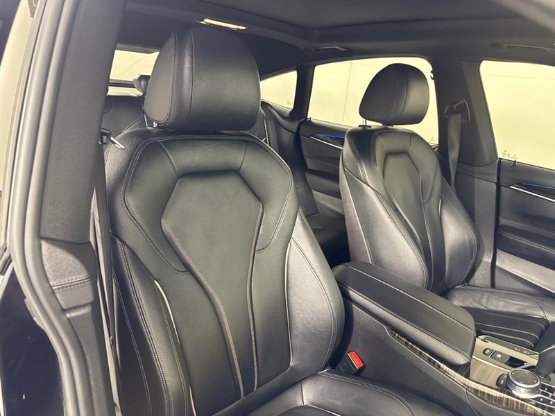 BMW 6-Series Gran Turismo 640i xDrive 2018