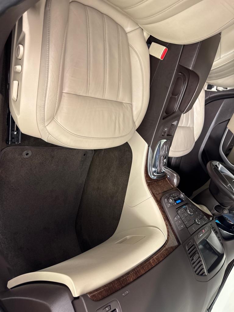 Buick Regal Premium 1 2012