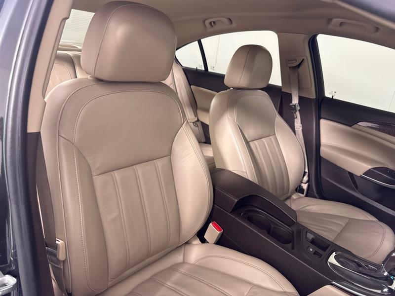 Buick Regal Premium 1 2012