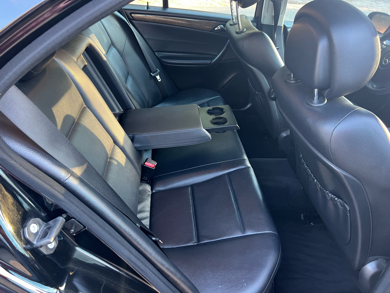 Mercedes-Benz C-Class  2007 Mercedes-Benz C-Class  2007