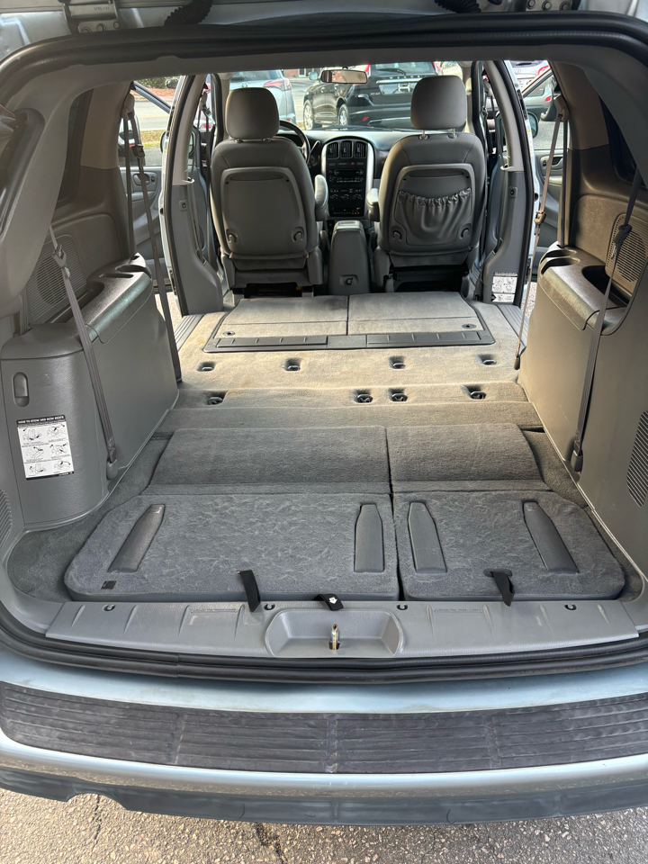 Chrysler Town & Country  2005