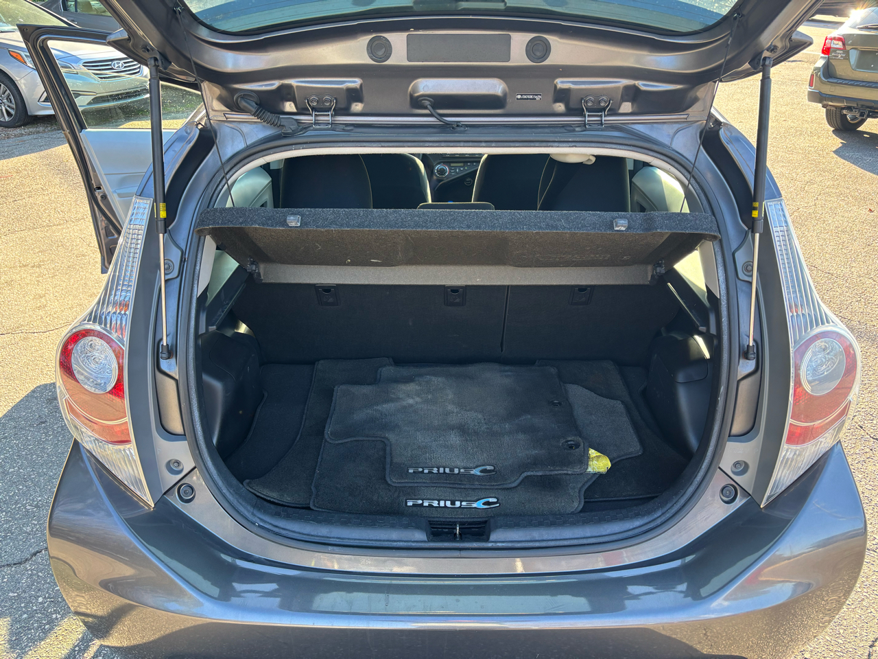 Toyota Prius c  2014