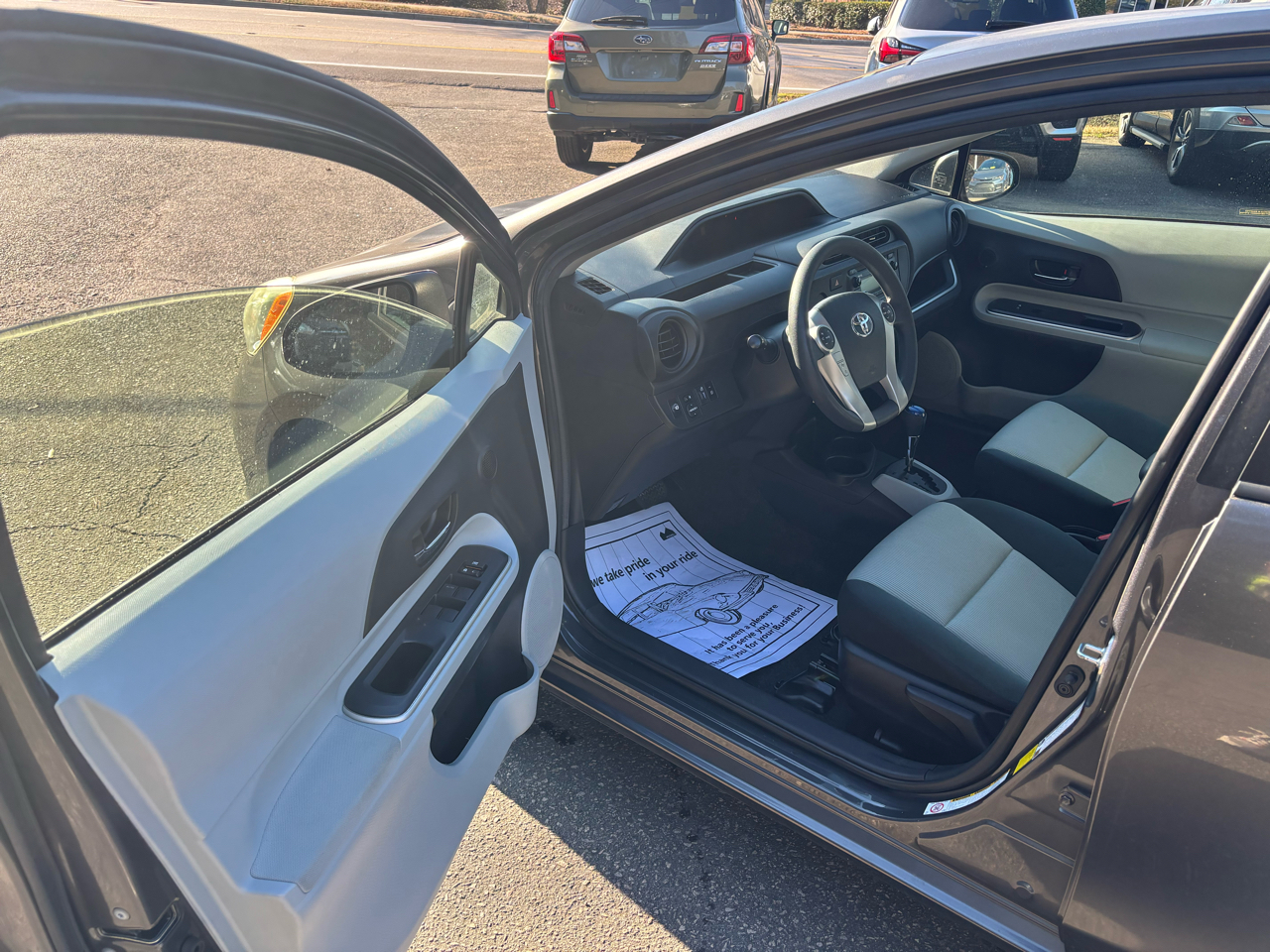 Toyota Prius c  2014