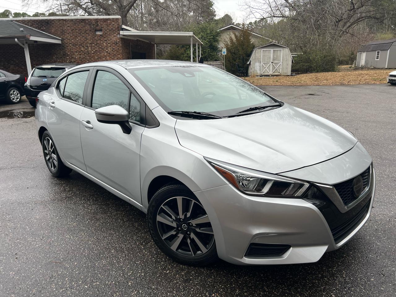 Nissan Versa SV 2021