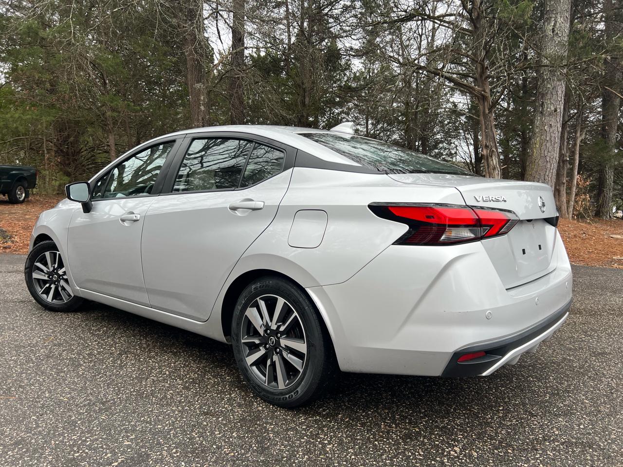 Nissan Versa SV 2021