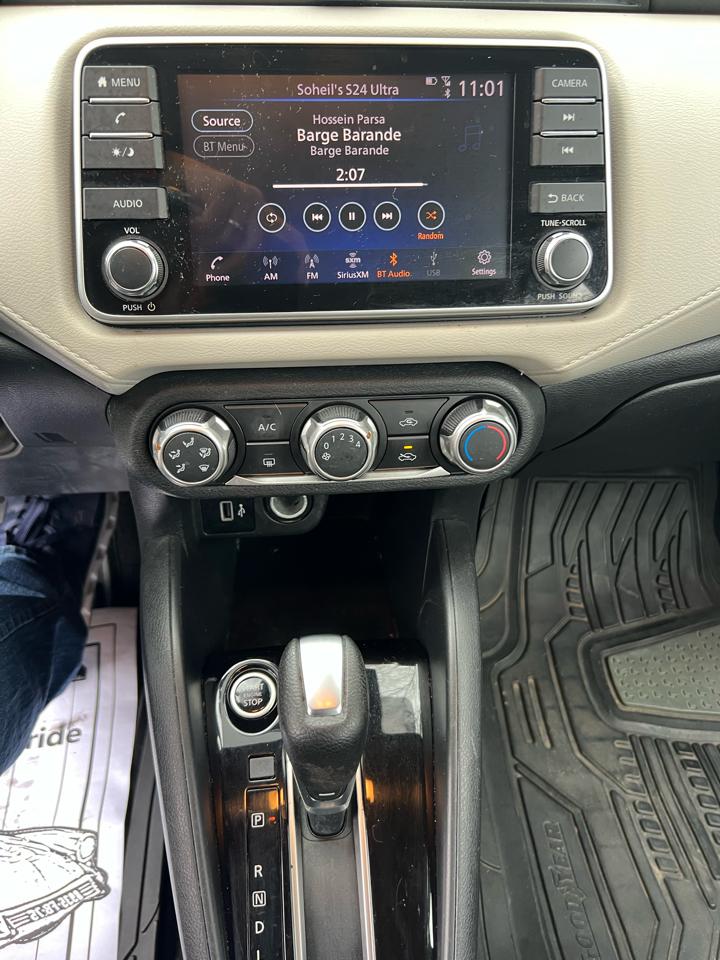 Nissan Versa SV 2021