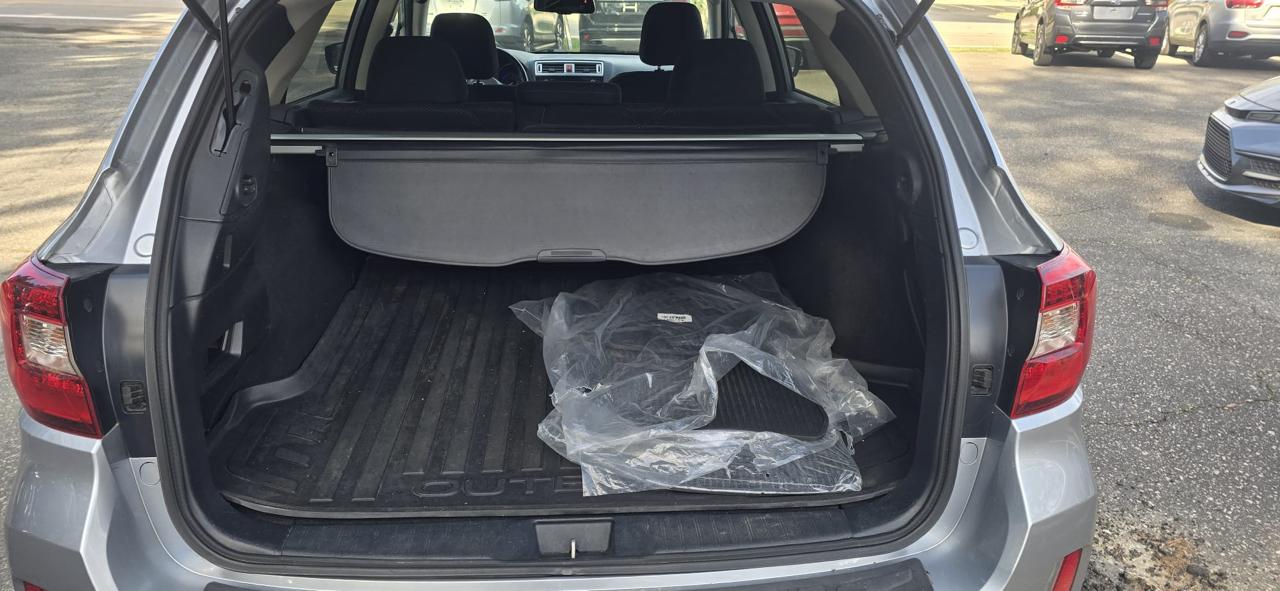 Subaru Outback 4dr Wgn 2.5i Premium 2015