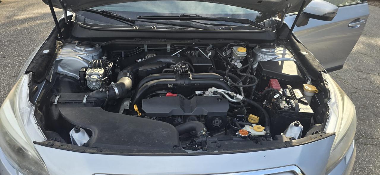 Subaru Outback 4dr Wgn 2.5i Premium 2015