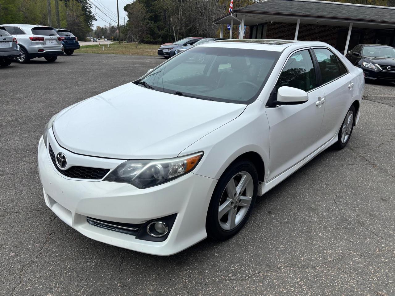 2012 Toyota Camry 4dr Sdn I4 Auto L (Natl)