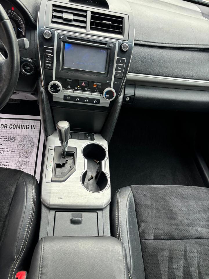 Toyota Camry 4dr Sdn I4 Auto L (Natl) 2012