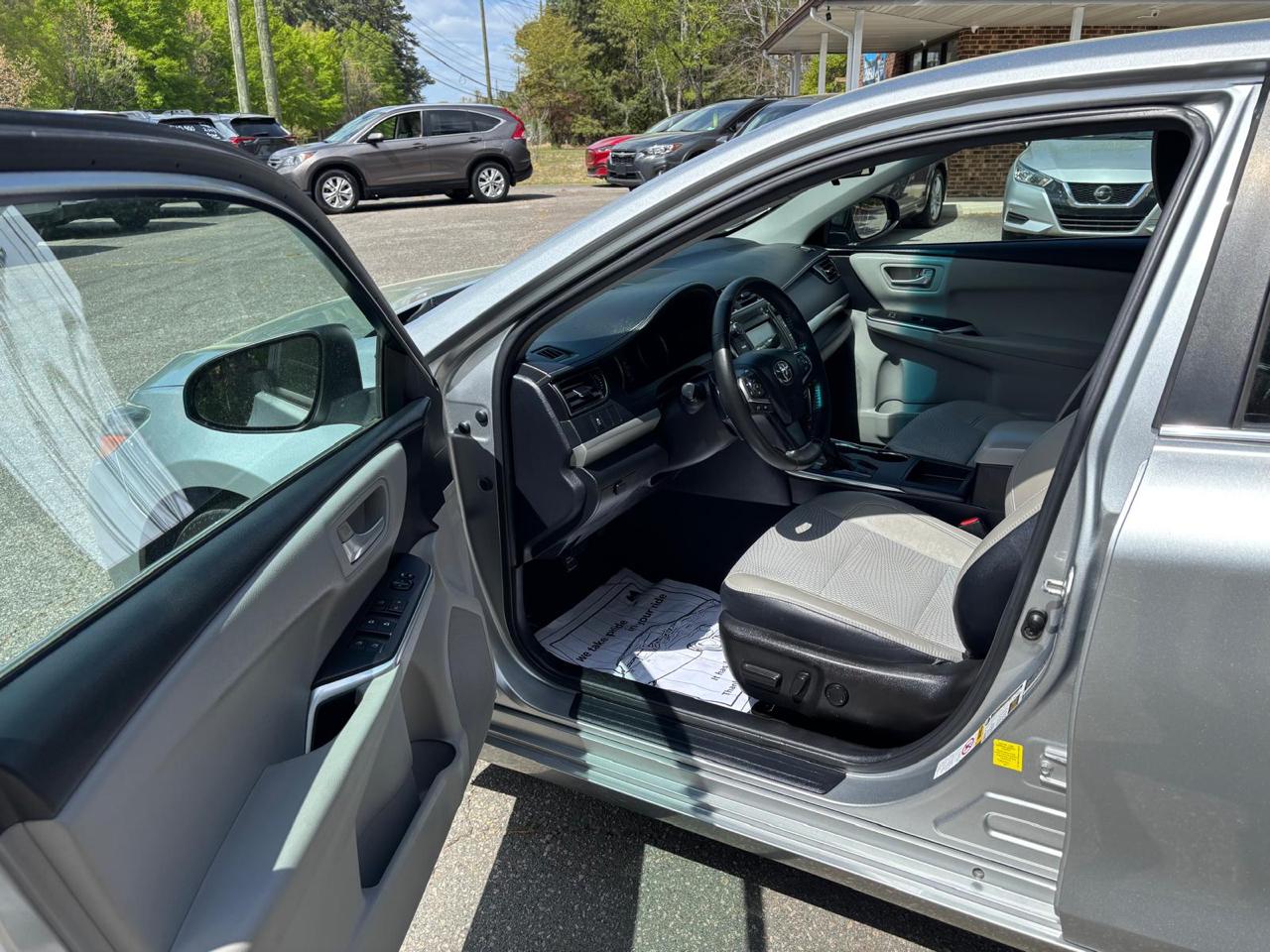 Toyota Camry 4dr Sdn I4 Auto SE w/Special Edition Pkg (Natl) 2016