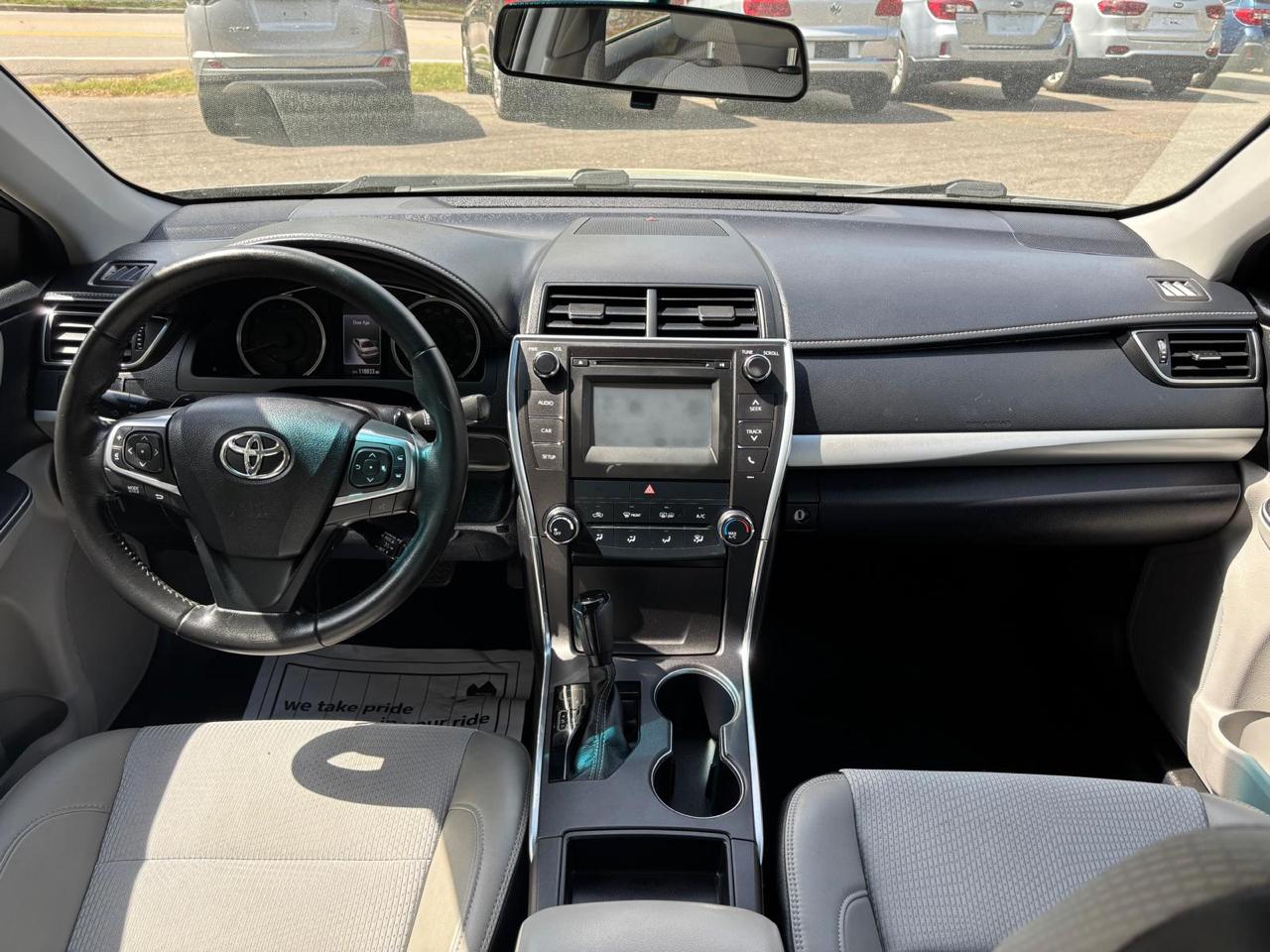 Toyota Camry 4dr Sdn I4 Auto SE w/Special Edition Pkg (Natl) 2016