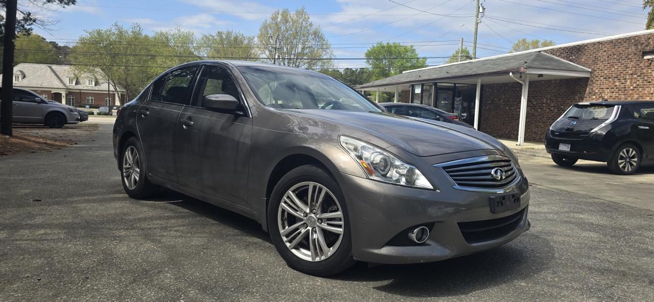 Infiniti G37 Sedan 4dr x AWD 2011