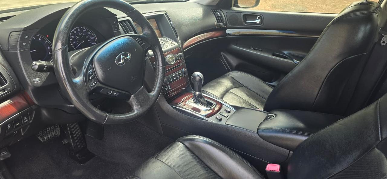 Infiniti G37 Sedan 4dr x AWD 2011
