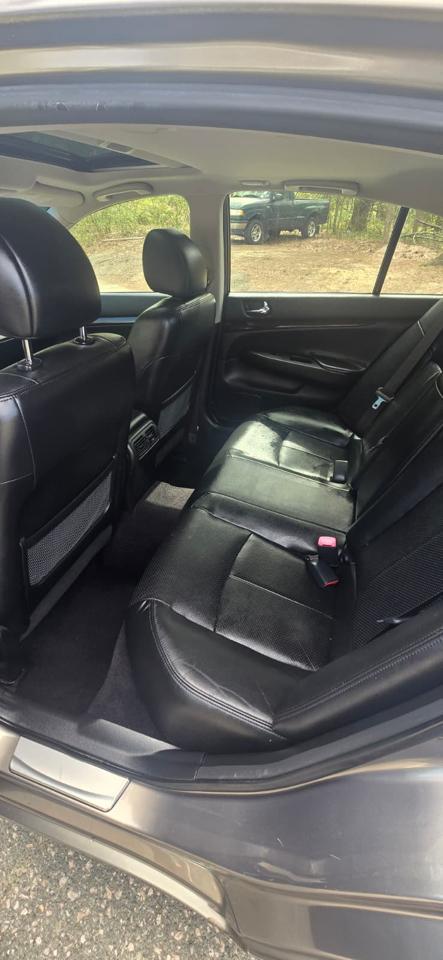 Infiniti G37 Sedan 4dr x AWD 2011