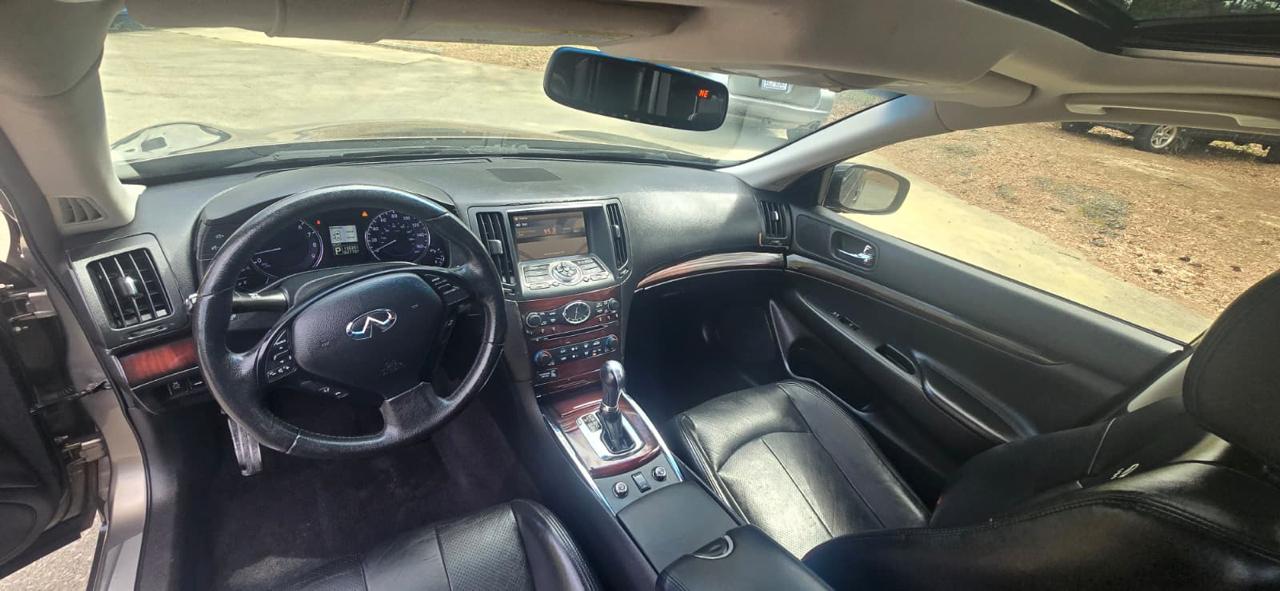 Infiniti G37 Sedan 4dr x AWD 2011