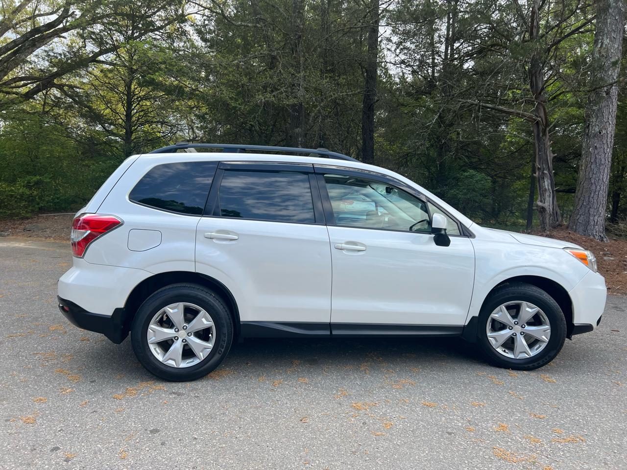 Subaru Forester 4dr CVT 2.5i Premium PZEV 2015