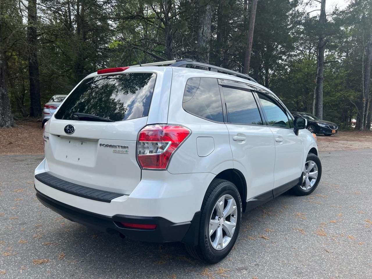 Subaru Forester 4dr CVT 2.5i Premium PZEV 2015