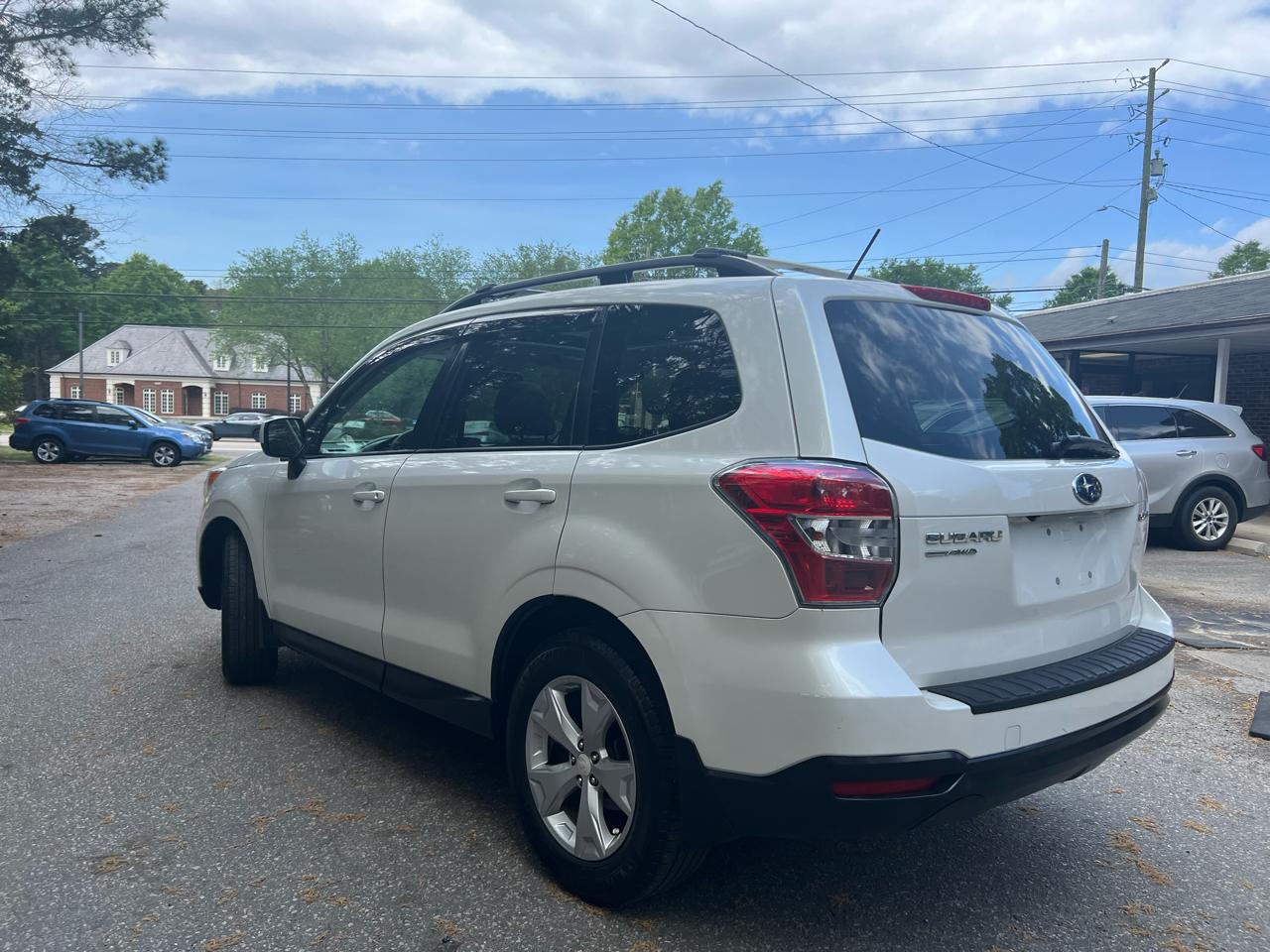 Subaru Forester 4dr CVT 2.5i Premium PZEV 2015